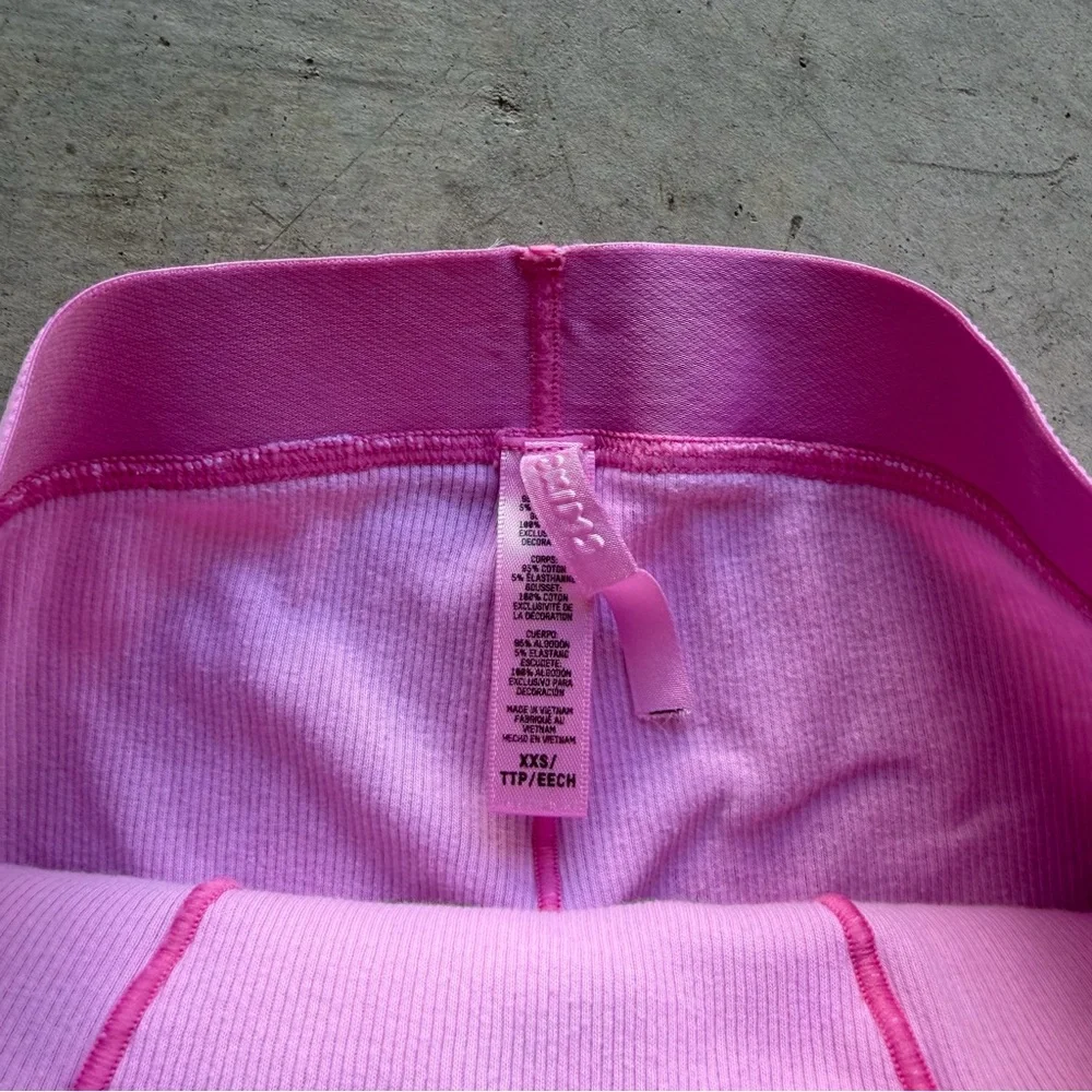 Skims Pink Ribbed Boxer Shorts - Picture 5 of 6